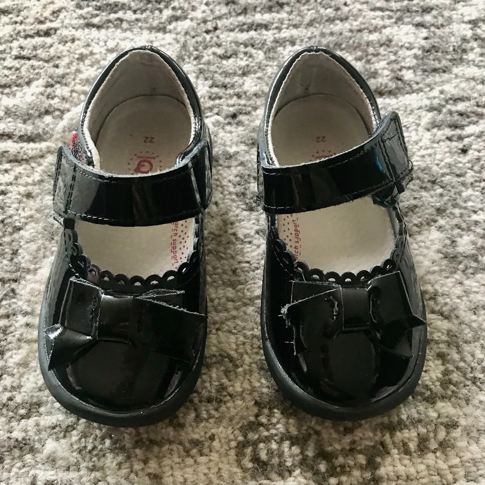 GRIP 'N' GO™ BETTY BLACK PATENT